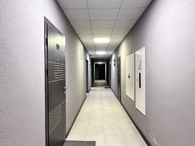 квартира за адресою Любомира Гузара просп. (Космонавта Комарова), 13