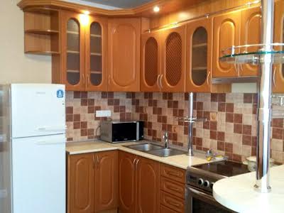 квартира за адресою Зубрівська вул., 32