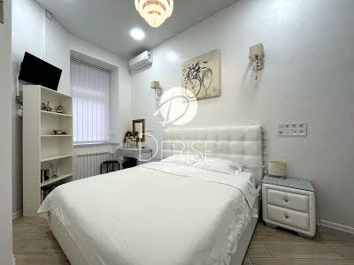 квартира по адресу Малая Житомирская ул., 5