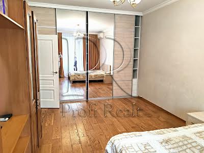 квартира за адресою Академіка Єфремова вул. (Командарма Уборевича), 8-А