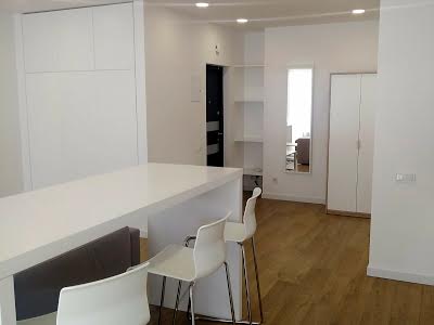 квартира за адресою Білоруська вул., 36а