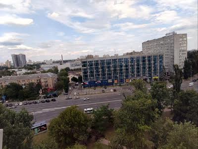 квартира за адресою Раїси Окіпної вул., 1