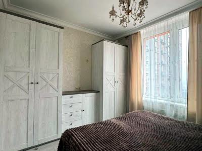квартира за адресою Дніпровська набережна вул., 18 а