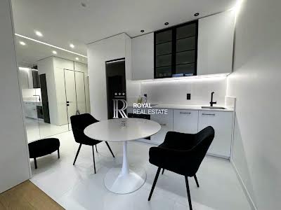 квартира за адресою Салютна вул., 2б