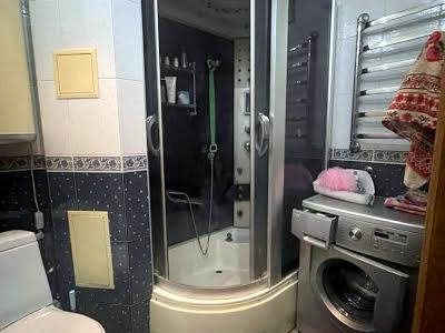 квартира за адресою Братиславська вул., 36/2