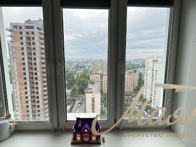 квартира за адресою Героїв полку 