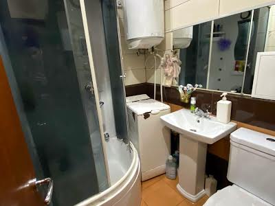 квартира за адресою вознюка, 1б
