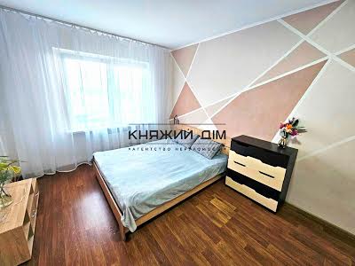 квартира за адресою Софії Русової вул., 5-Б