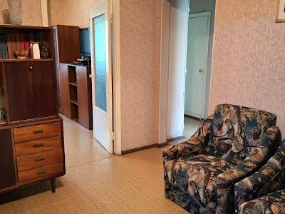 квартира за адресою Ревуцького вул., 11В