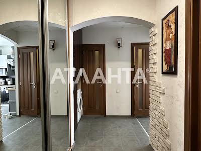 квартира за адресою Євгена Чикаленка вул., 71