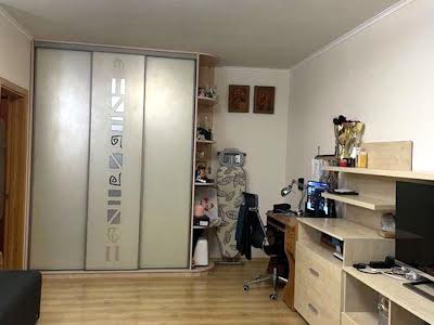 квартира за адресою Анни Ахматової вул., 35