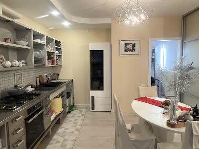 квартира за адресою Драгоманова вул., 17