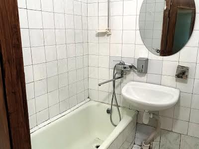 квартира за адресою Михайла Стельмаха вул., 8