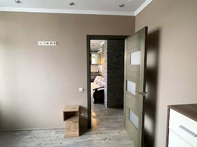 квартира за адресою Дніпровська набережна вул., 19-В
