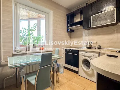 квартира за адресою Анни Ахматової вул., 4