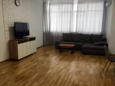 квартира за адресою Французький бульв., 26