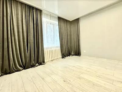 квартира за адресою Менахем-Мендл Шнеєрсона вул. (Мініна), 15