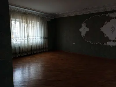 дом по адресу Першотравнева, 11