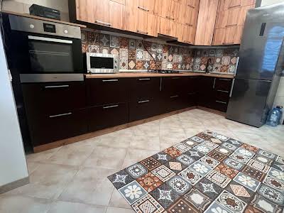 квартира за адресою Уляни Кравченко вул., 8