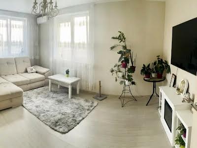 квартира за адресою Михайла Грушевського вул., 30б