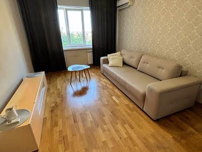 квартира за адресою Озерна вул., 22