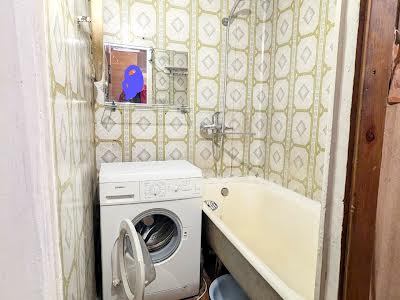 квартира за адресою Братиславська вул., 44/2
