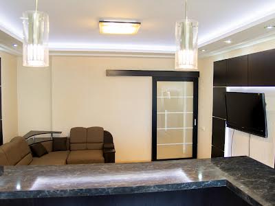 квартира за адресою Автозаводська вул., 29А