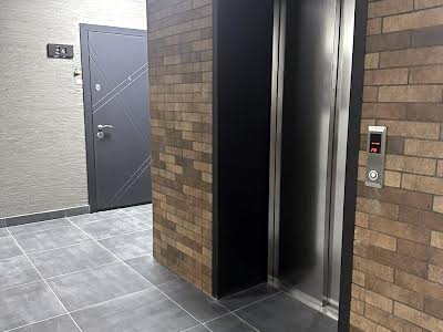 квартира за адресою Крайківського, 5