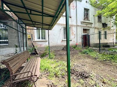 квартира за адресою Погранична, 248А