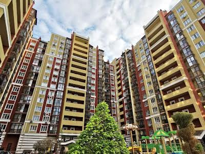 квартира по адресу Українська ул., 83б