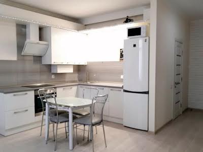 квартира за адресою Драгоманова вул., 2-Б