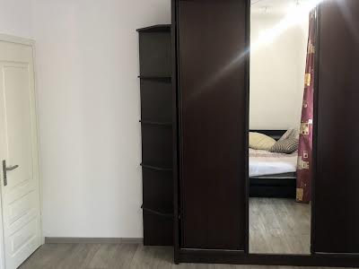 квартира за адресою Дмитра Бортнянського вул., 48