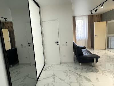 квартира за адресою Корольова вул., 4