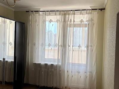 квартира за адресою Олени Пчілки вул., 2