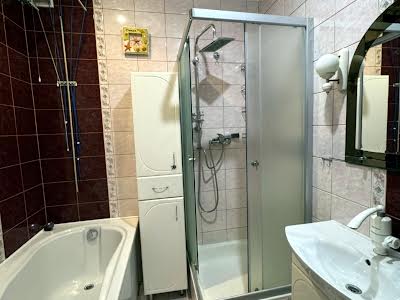 квартира за адресою Л.Гузара, 15 а