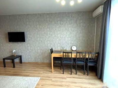 квартира за адресою Михайла Максимовича вул. (Онуфрія Трутенка), 26-Б