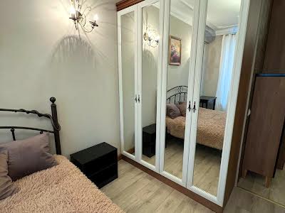 квартира за адресою Каховська вул., 60