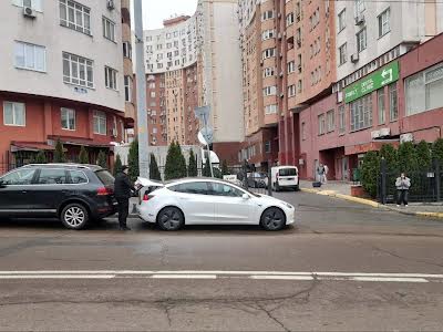 квартира за адресою Федора Ернста вул., 16-Б