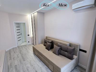 квартира за адресою Боголюбова вул., 44