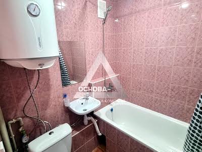 квартира за адресою Незалежної України вул. (40 років Радянської України), 2А