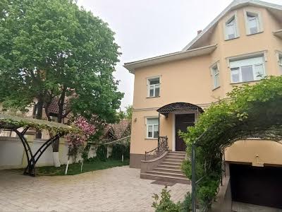 дом по адресу п. Лески, Ореховая