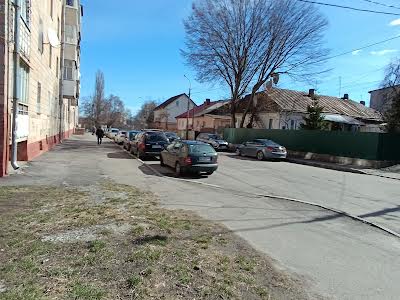 комерційна за адресою вул. Пересопницька, 170