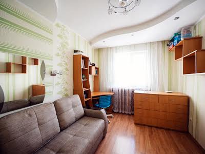 квартира за адресою Скворцова, 2