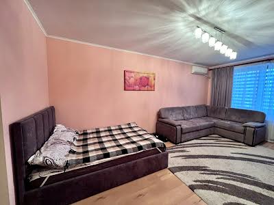 квартира за адресою Драгоманова вул., 1-А