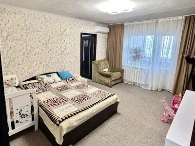 квартира за адресою Михайла Калмикова вул. (Тельмана), 8