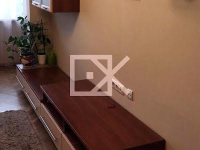 квартира за адресою Раїси Окіпної вул., 7-А