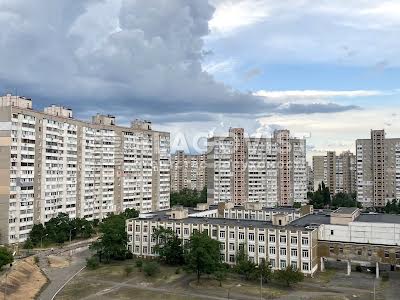 квартира по адресу Киев, Радунская ул., 18А