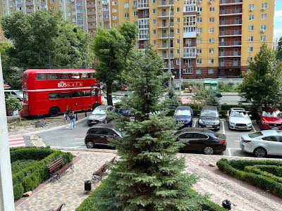 квартира за адресою Михайла Максимовича вул. (Онуфрія Трутенка), 24