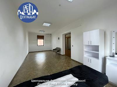 комерційна за адресою Шевченка, 25
