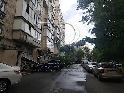 квартира за адресою Авіаконструктора Антонова вул., 15А